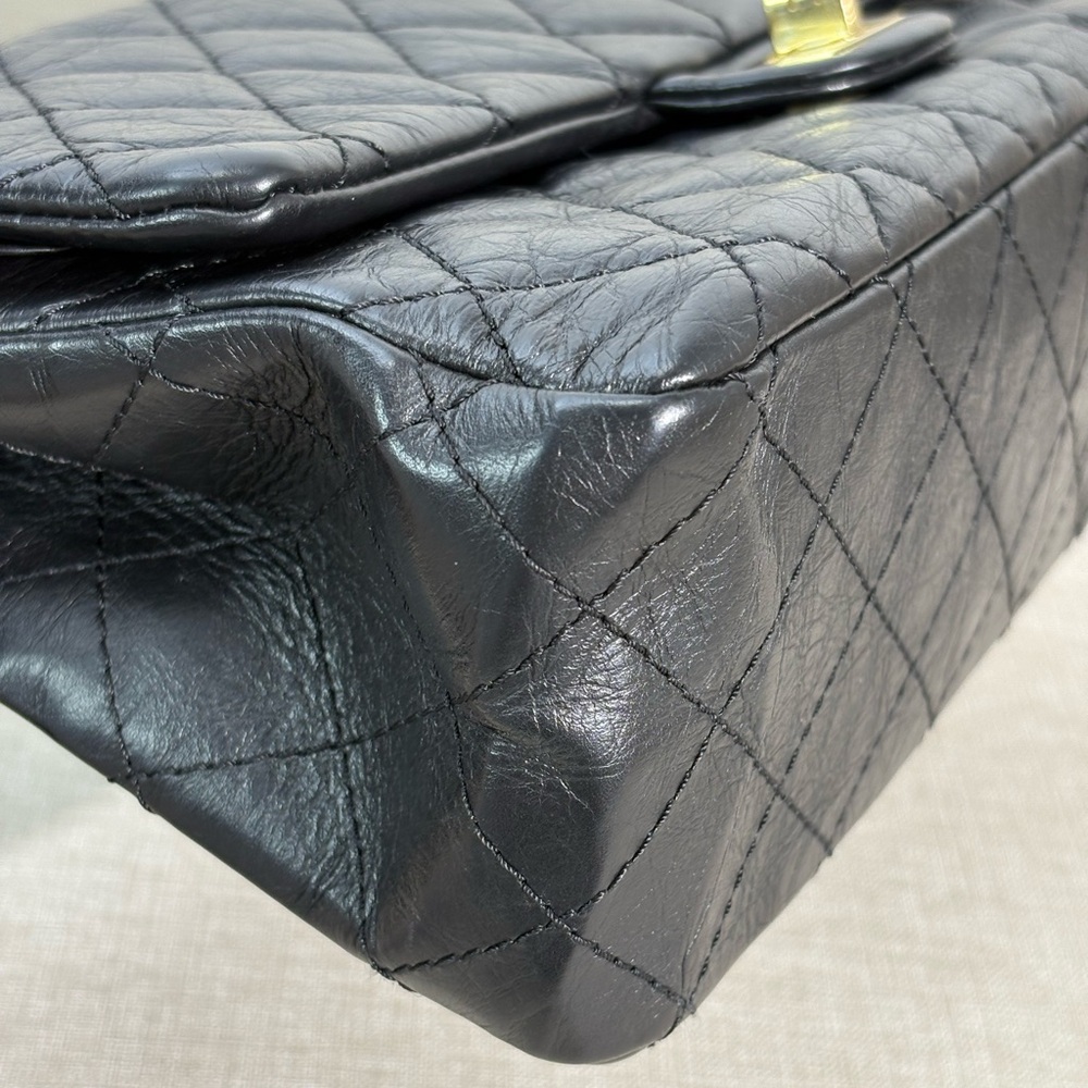 CHANEL Black Aged Calfskin Reissue 2.55 226 Flap Bag GHW - Picture 9 of 17